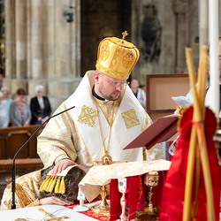 Priesterweihe Byzantinischer Ritus im Stephansdom / Erzdiözese Wien/ Schönlaub