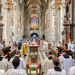 Priesterweihe Byzantinischer Ritus im Stephansdom / Erzdiözese Wien/ Schönlaub