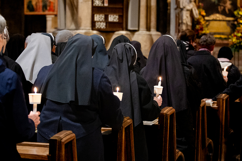 Vesper am Tag des geweihten Lebens / Erzdiözese Wien/Schönlaub